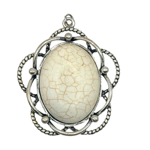 Vintage Jewelry - Oval White Howlite Turquoise Pendant With Silver-Tone Rope & Filigree Frame